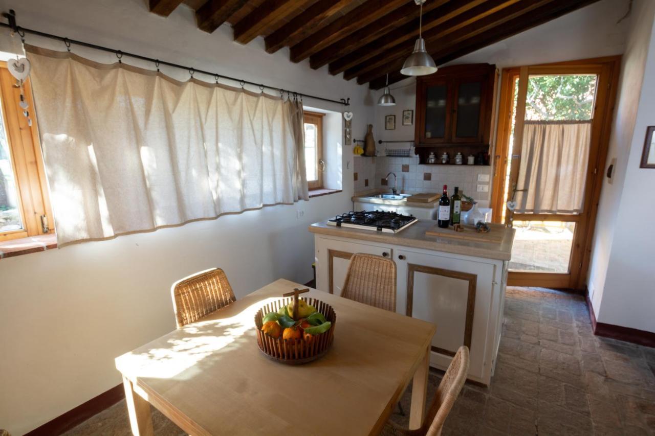 Agriturismo Colle Vento 苏韦雷托 外观 照片